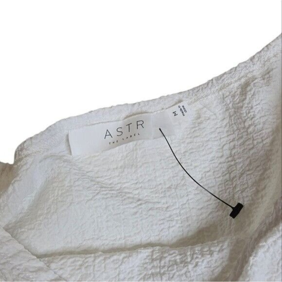 ASTR white crepe puff sleeve square neck body suite size medium - Picture 11 of 14